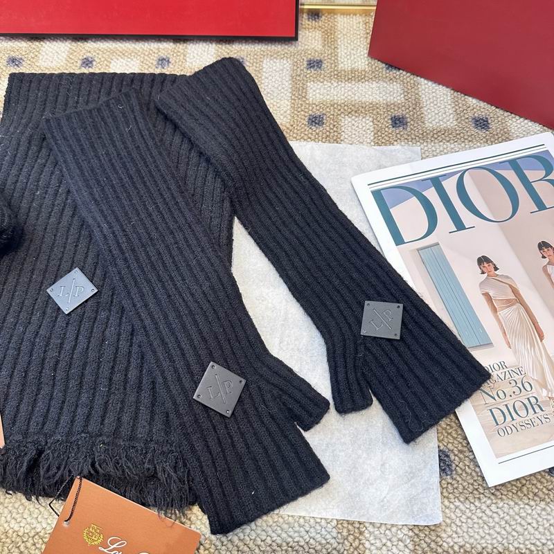 Loro Piana scarf hat gloves (347)