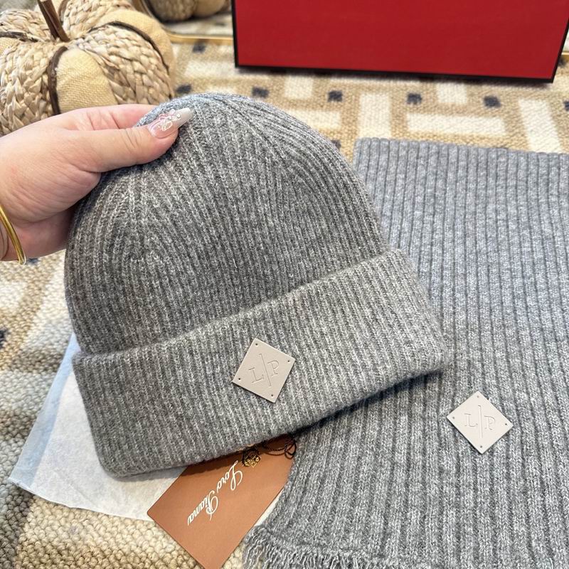 Loro Piana scarf hat gloves (352)