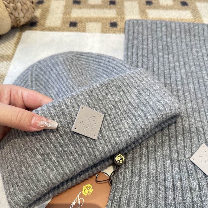 Loro Piana scarf hat gloves (353)