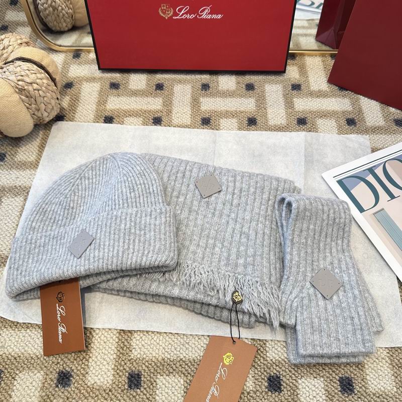 Loro Piana scarf hat gloves (360)