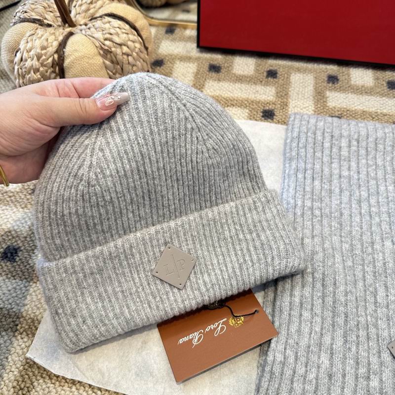 Loro Piana scarf hat gloves (363)