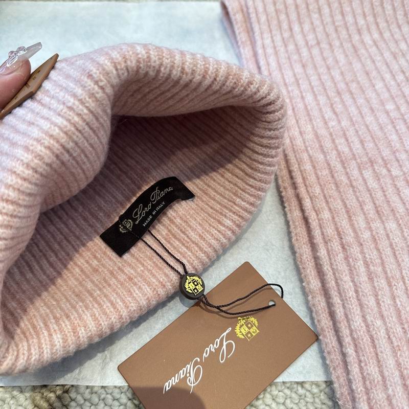 Loro Piana scarf hat gloves (374)