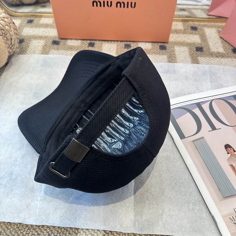 Miumiu Cap (2883)