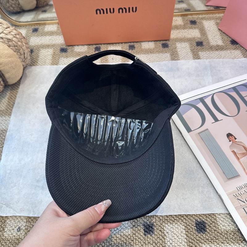Miumiu Cap (2884)