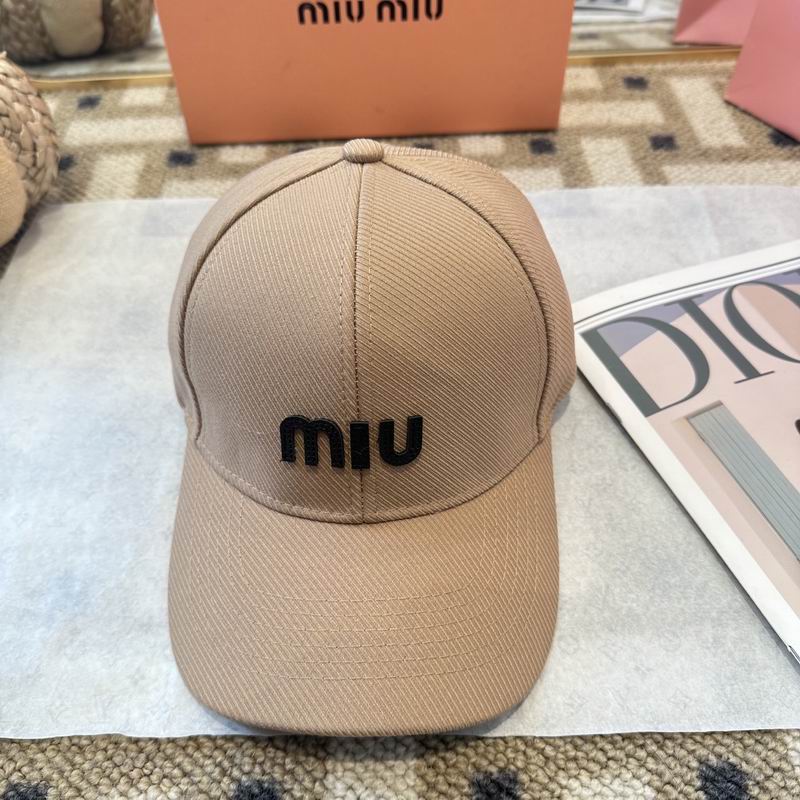 Miumiu Cap (2909)