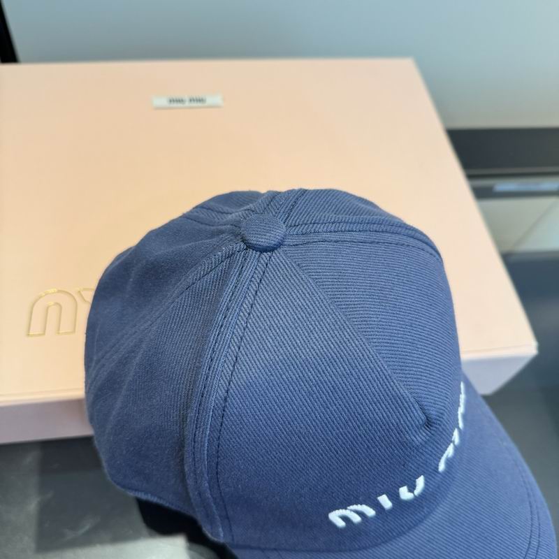 Miumiu Cap (3201)