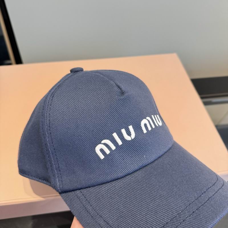 Miumiu Cap (3202)