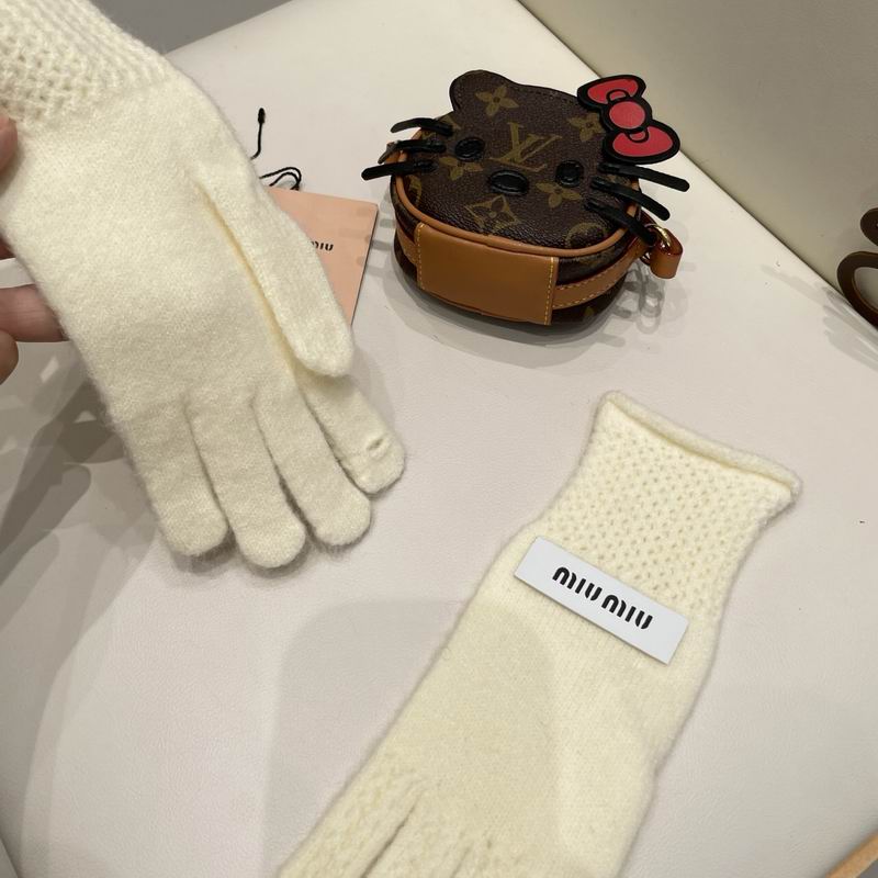 Miumiu Gloves 49 (33)