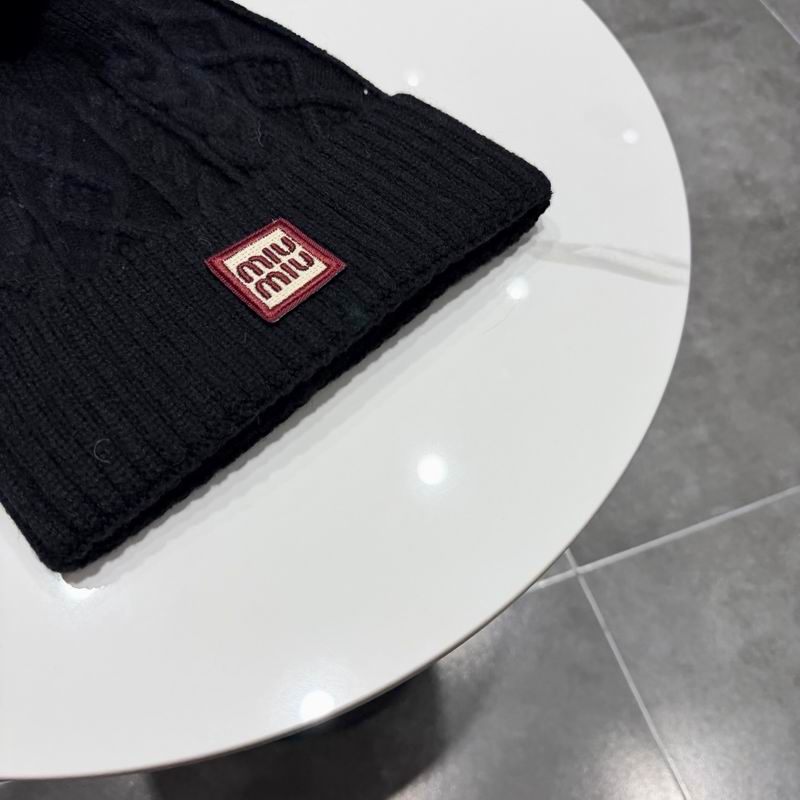 Miumiu Hat (2552)
