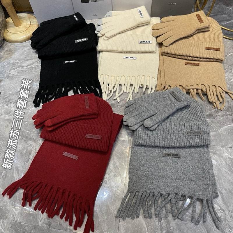 Miumiu Scarf Hat Gloves hm (1)