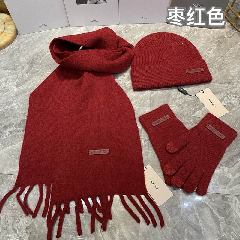 Miumiu Scarf Hat Gloves hm (4)