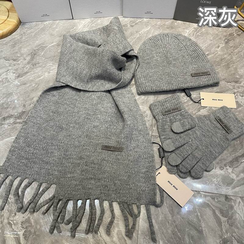 Miumiu Scarf Hat Gloves hm (6)