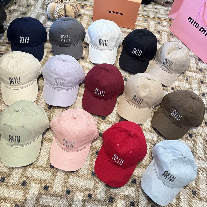 Miumiu cap (2001)