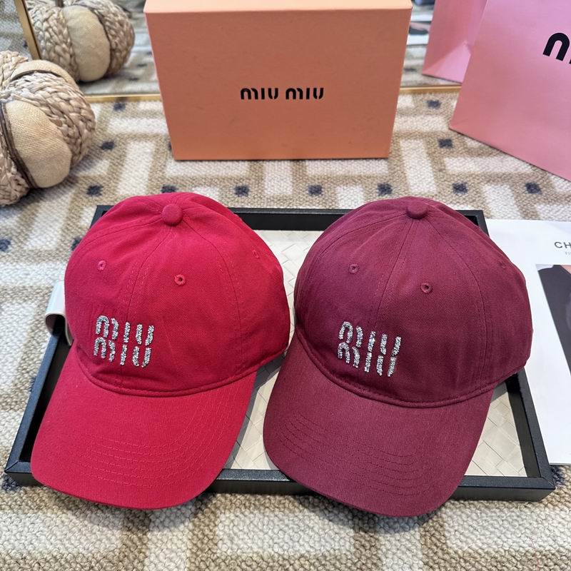 Miumiu cap (2002)
