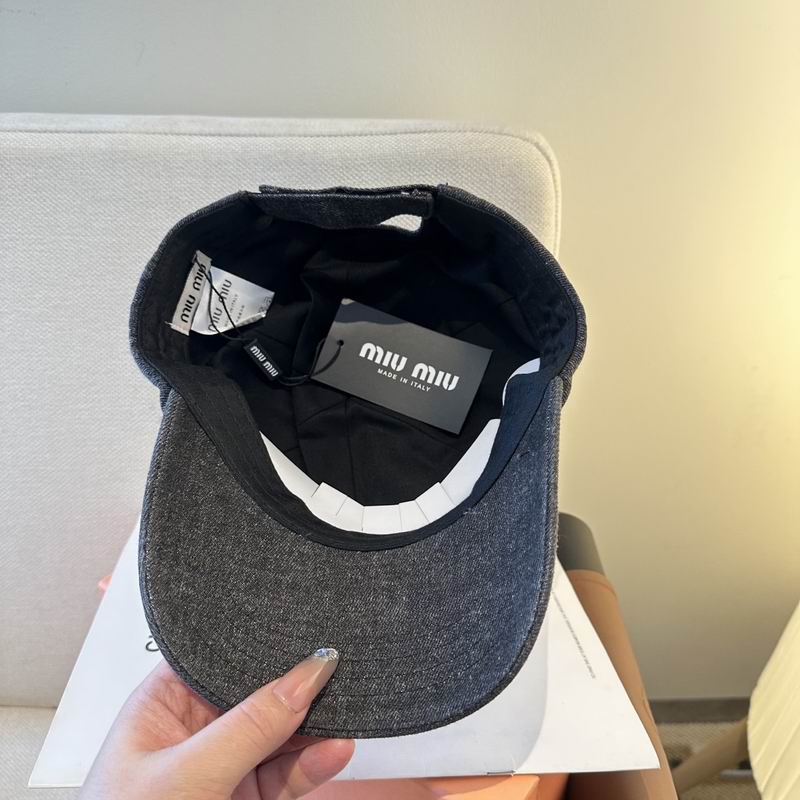 Miumiu cap (323)