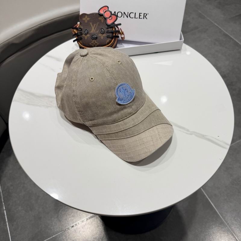 Moncler Cap (1350)