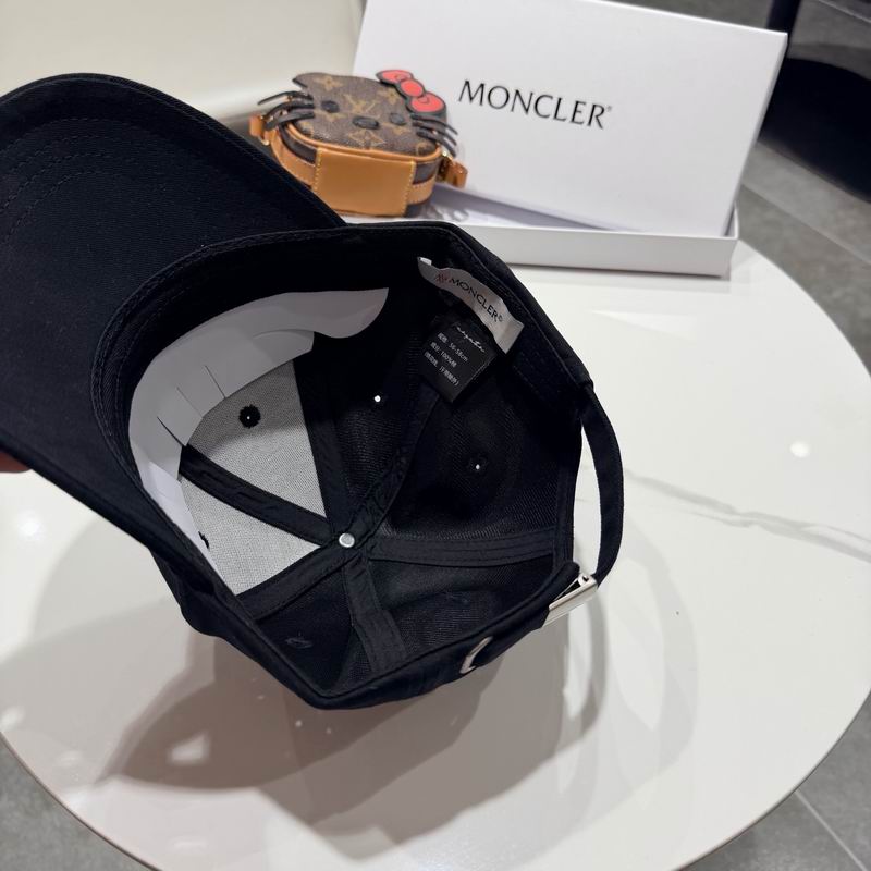 Moncler Cap (2045)