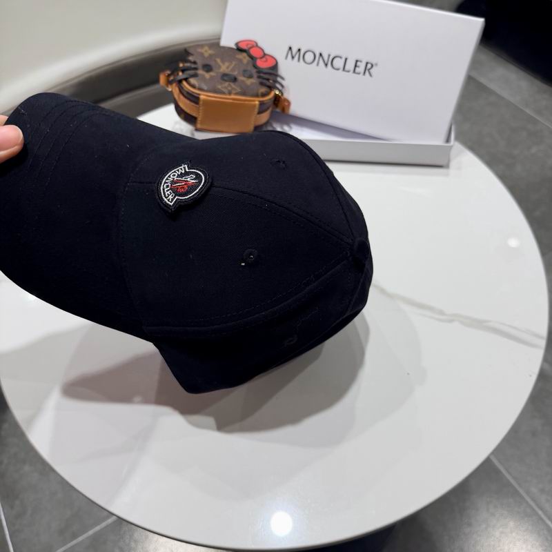 Moncler Cap (2047)