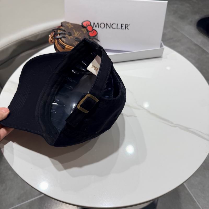 Moncler Cap (2303)