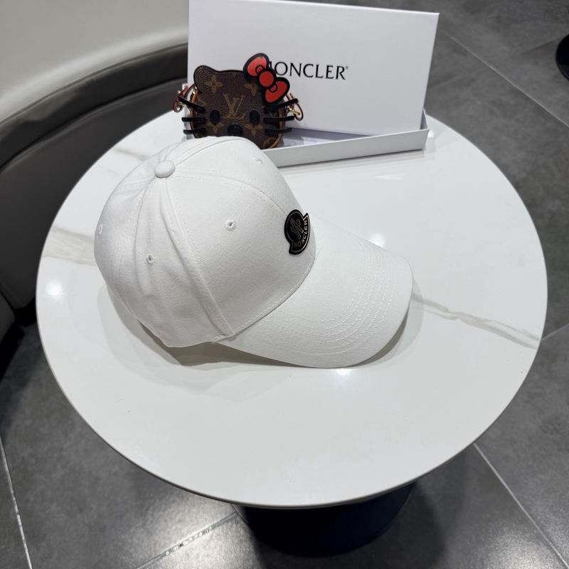 Moncler Cap (2945)