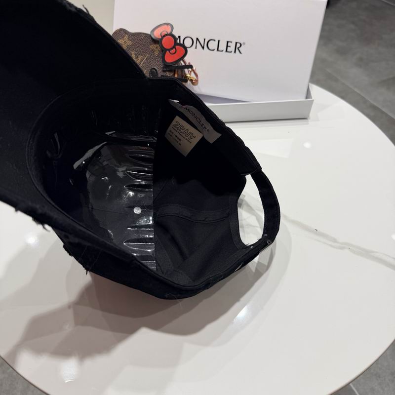 Moncler Cap (3047)