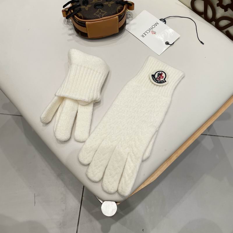 Moncler Gloves 20 (25)