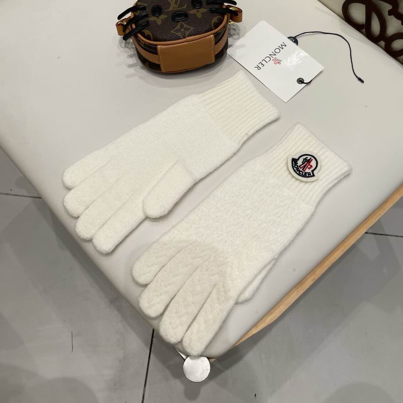 Moncler Gloves 20 (26)