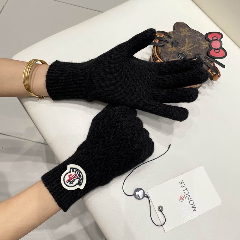 Moncler Gloves 20 (28)