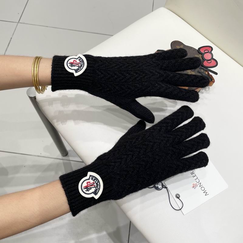 Moncler Gloves 20 (30)