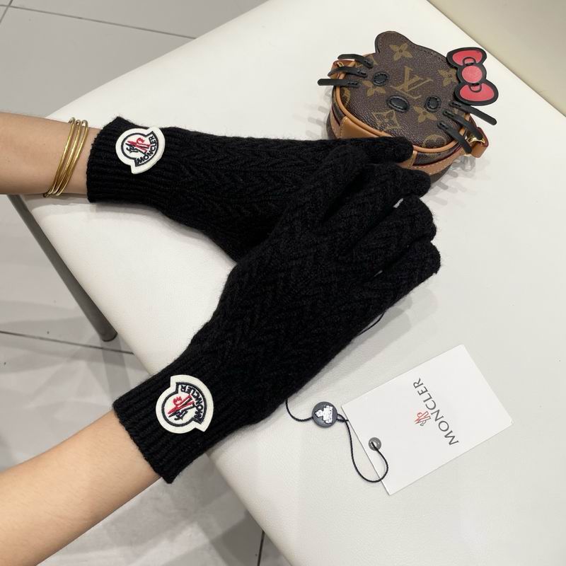 Moncler Gloves 20 (31)