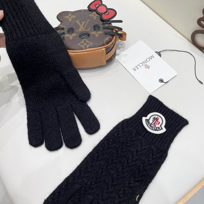 Moncler Gloves 20 (33)