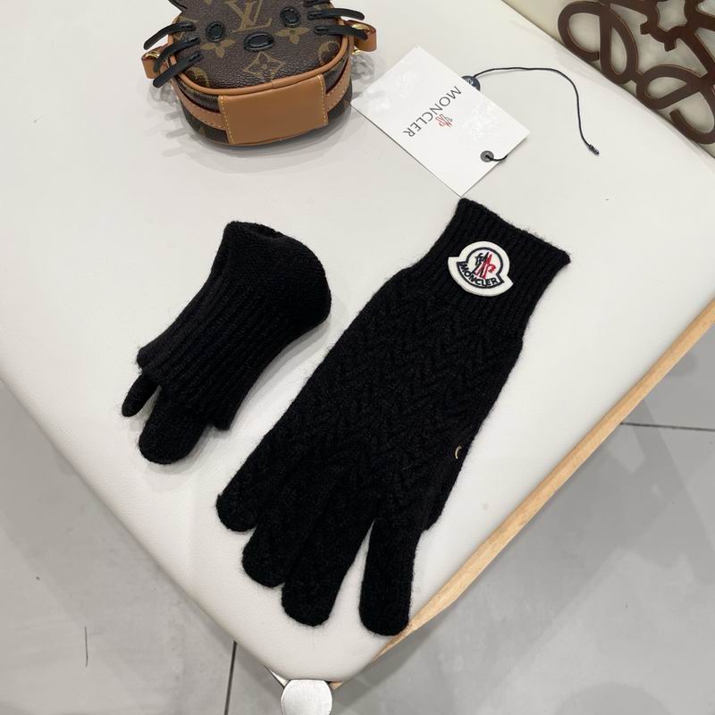 Moncler Gloves 20 (34)