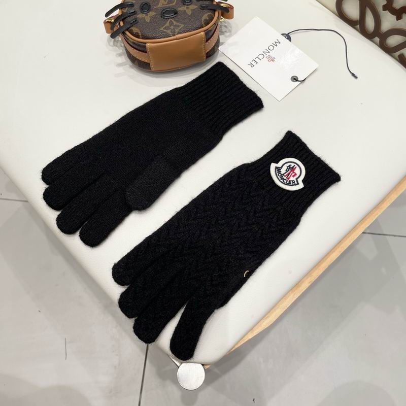 Moncler Gloves 20 (35)