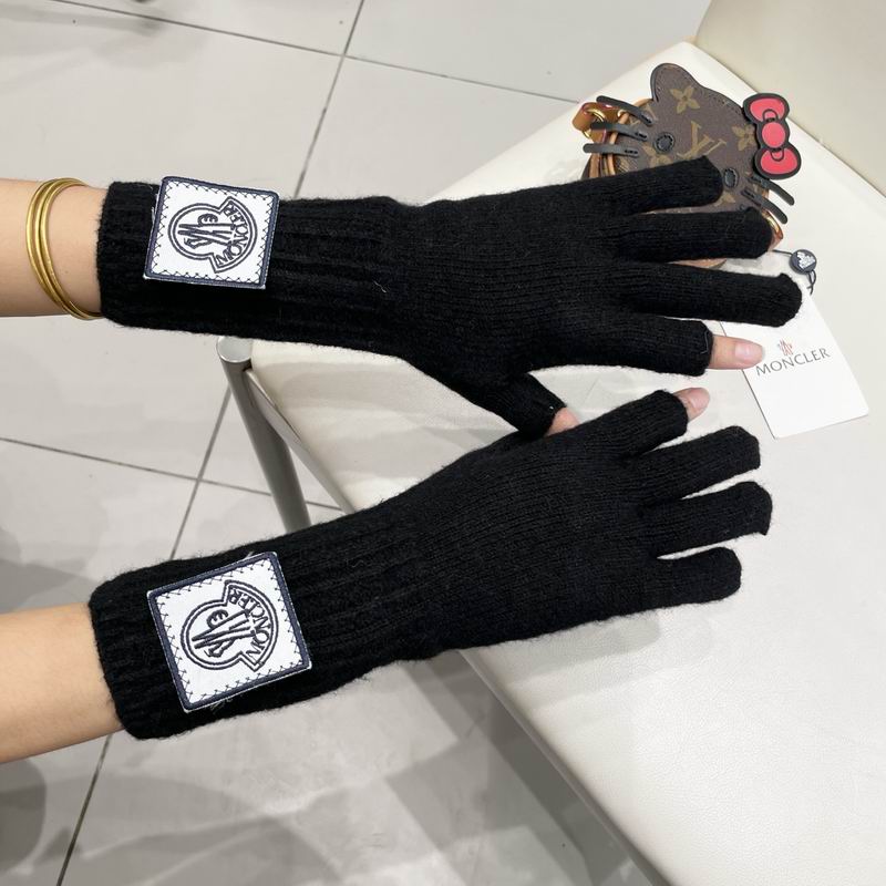 Moncler Gloves 22 (30)