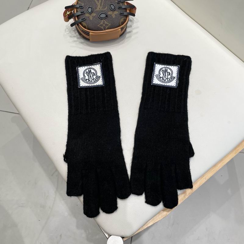 Moncler Gloves 22 (36)