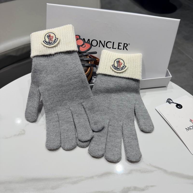 Moncler Gloves 27 (9)