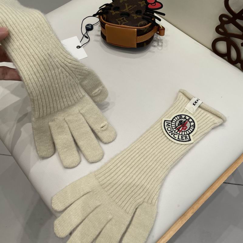 Moncler Gloves 51 (15)
