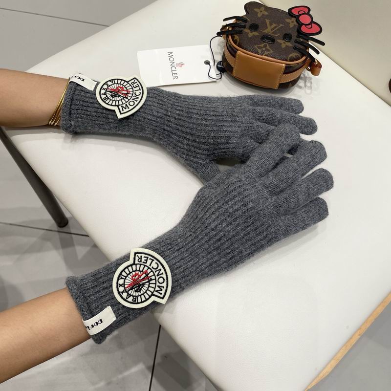 Moncler Gloves 51 (22)