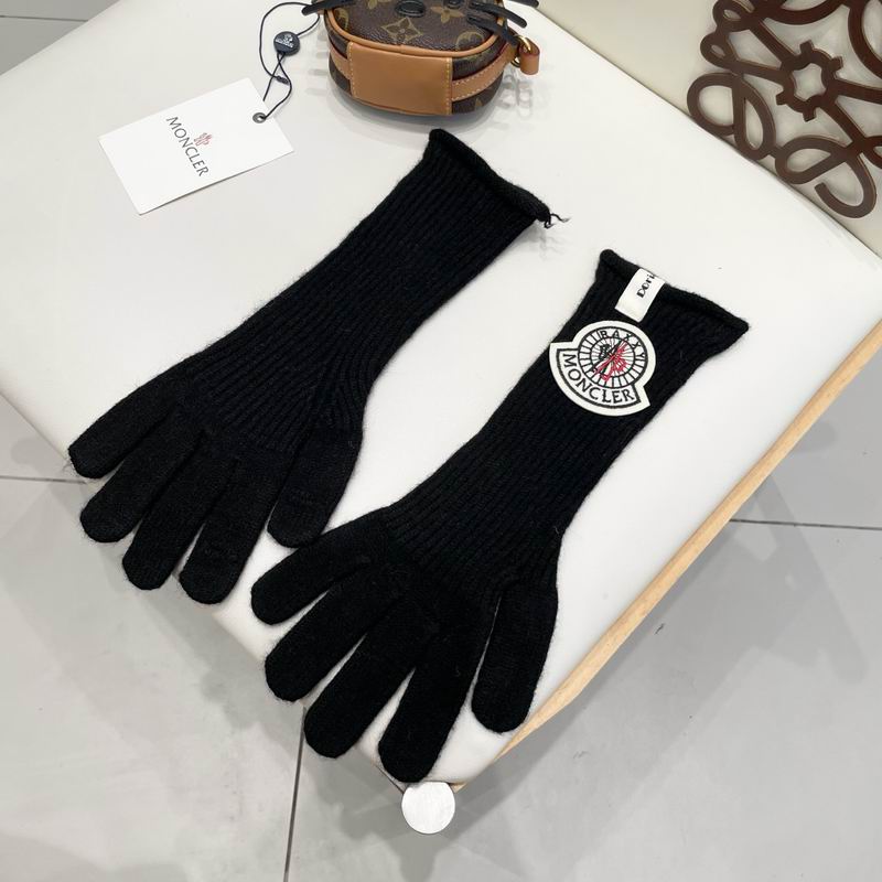 Moncler Gloves 51 (8)