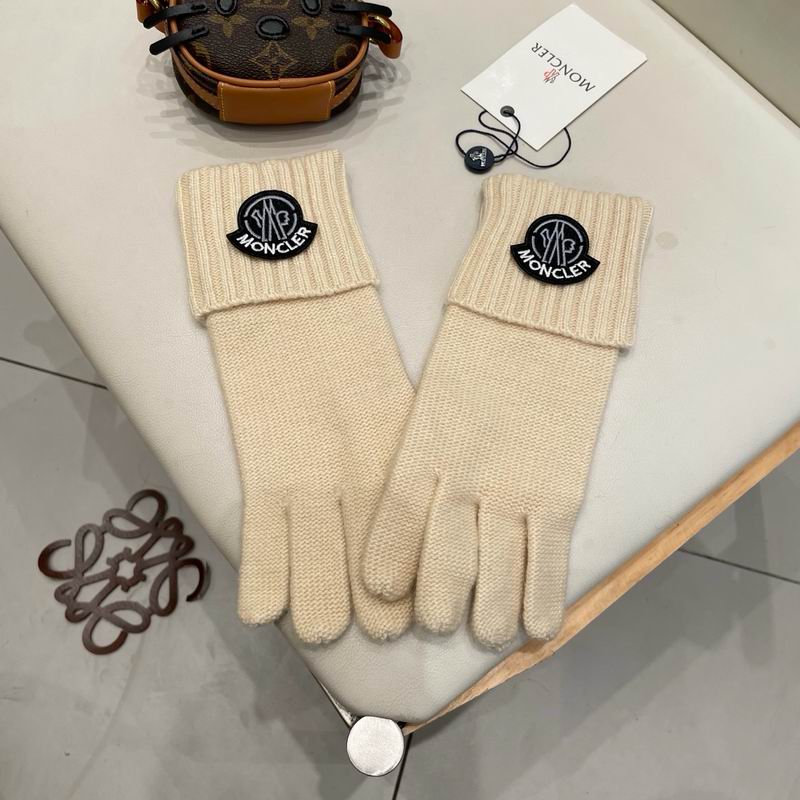 Moncler Gloves 55 (17)