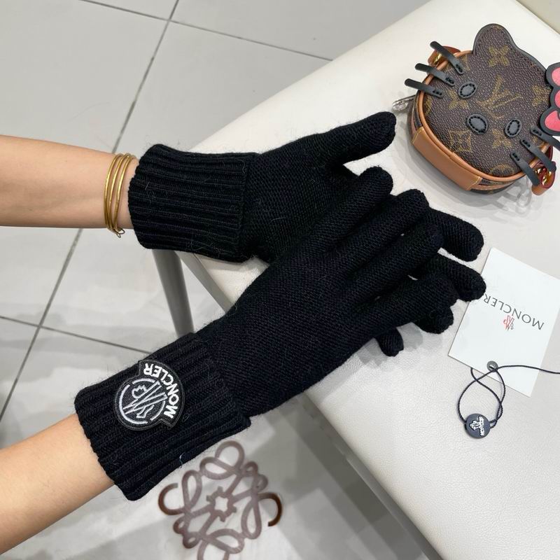 Moncler Gloves 55 (18)