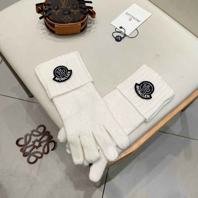 Moncler Gloves 55 (6)