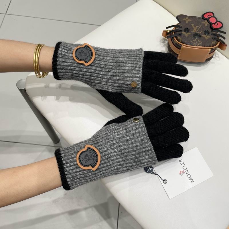 Moncler Gloves 56 (12)