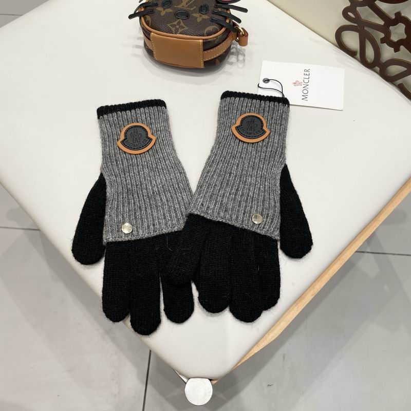 Moncler Gloves 56 (18)