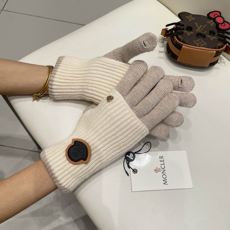 Moncler Gloves 56 (20)