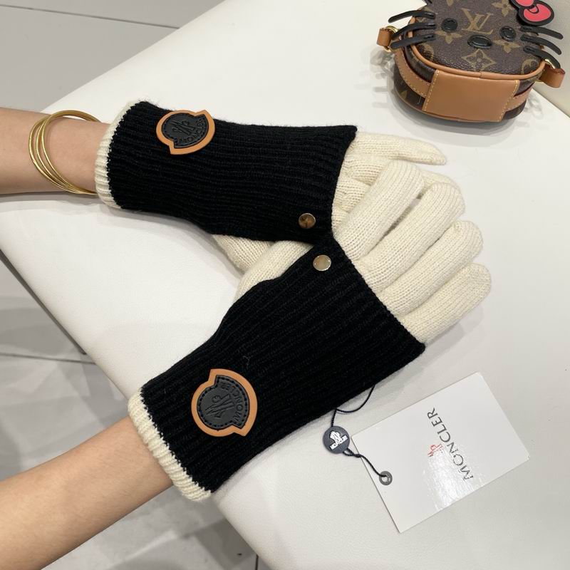 Moncler Gloves 56 (4)