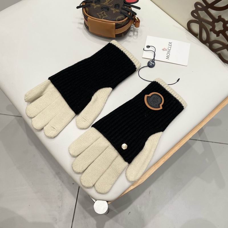 Moncler Gloves 56 (8)