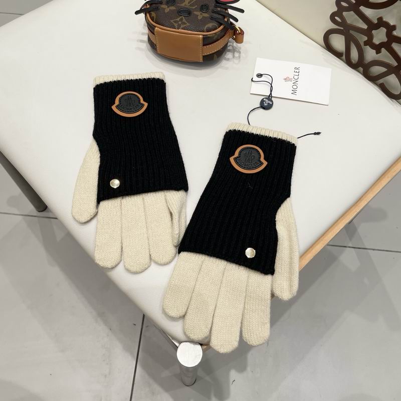 Moncler Gloves 56 (9)