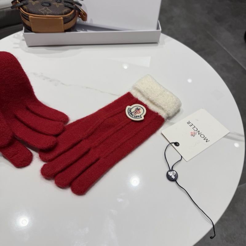 Moncler Gloves 64 (15)