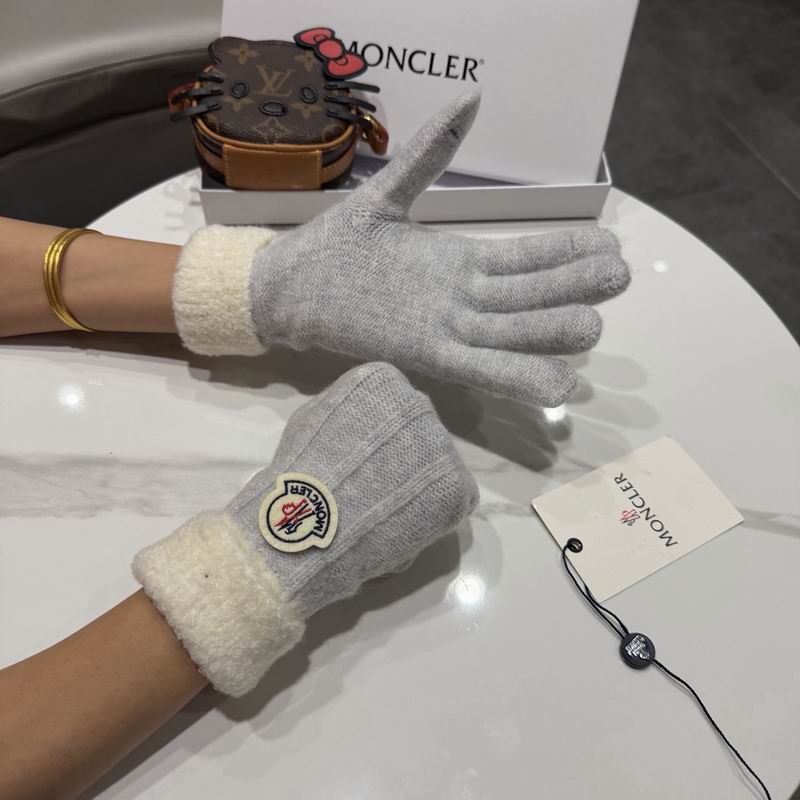 Moncler Gloves 64 (20)